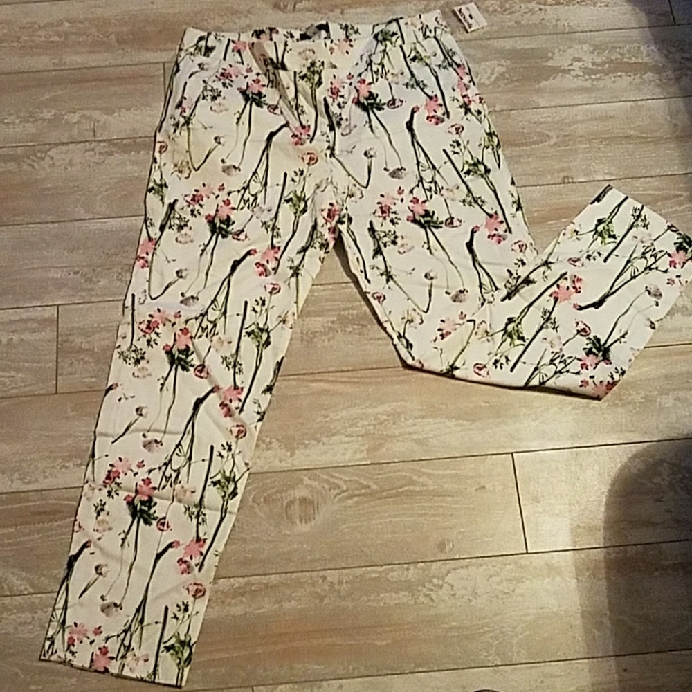 Floral slim ankle pants